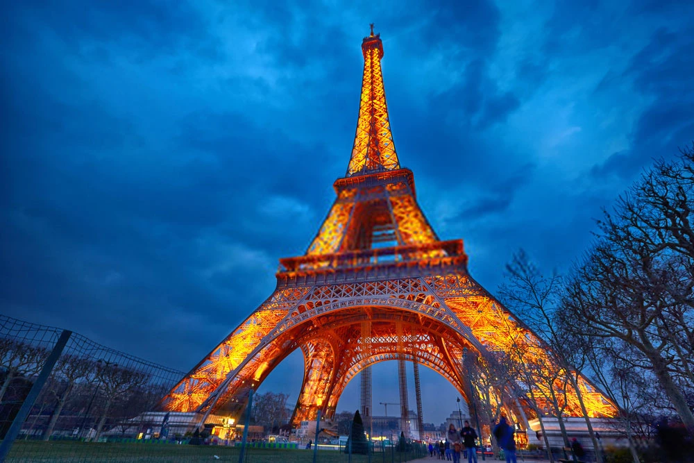 Paris Scenery Image