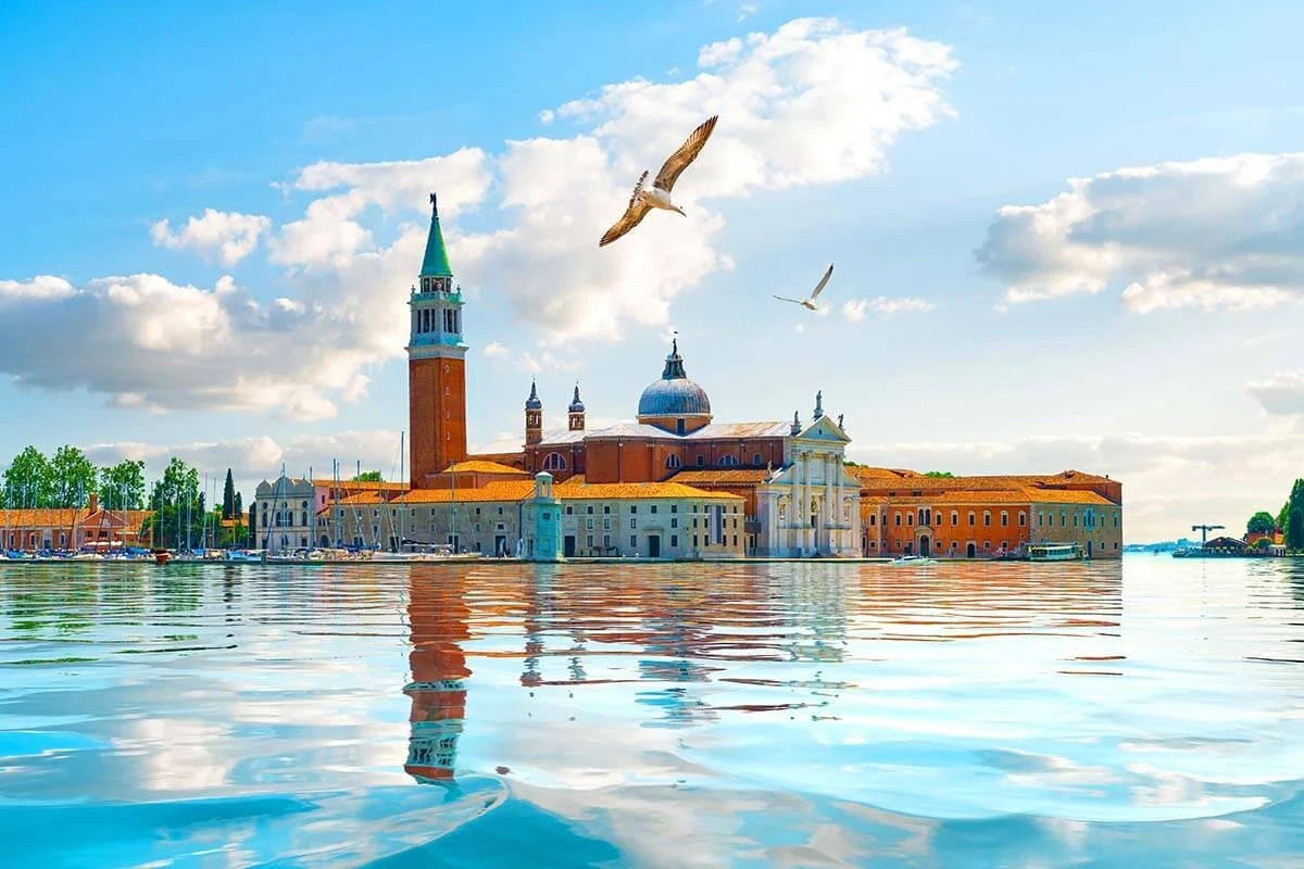 Florence, Venice, Milan Scenery Image